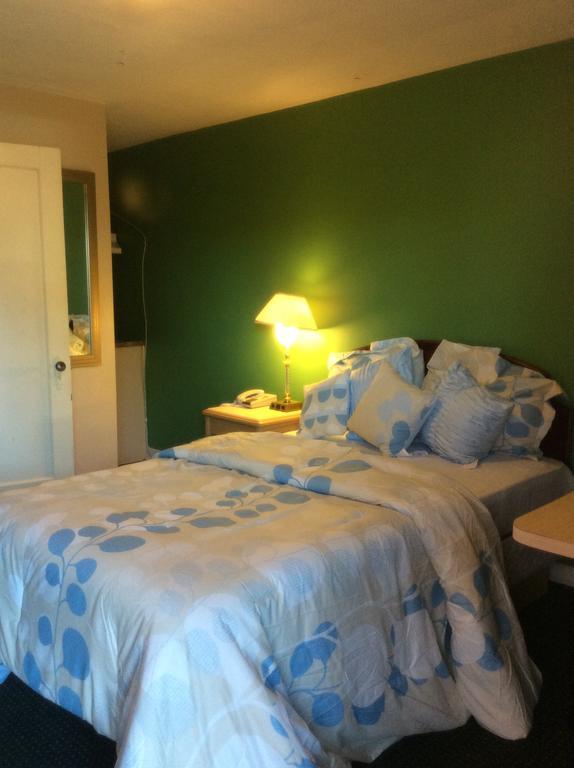 Palace Inn Motel Sarnia Pokój zdjęcie